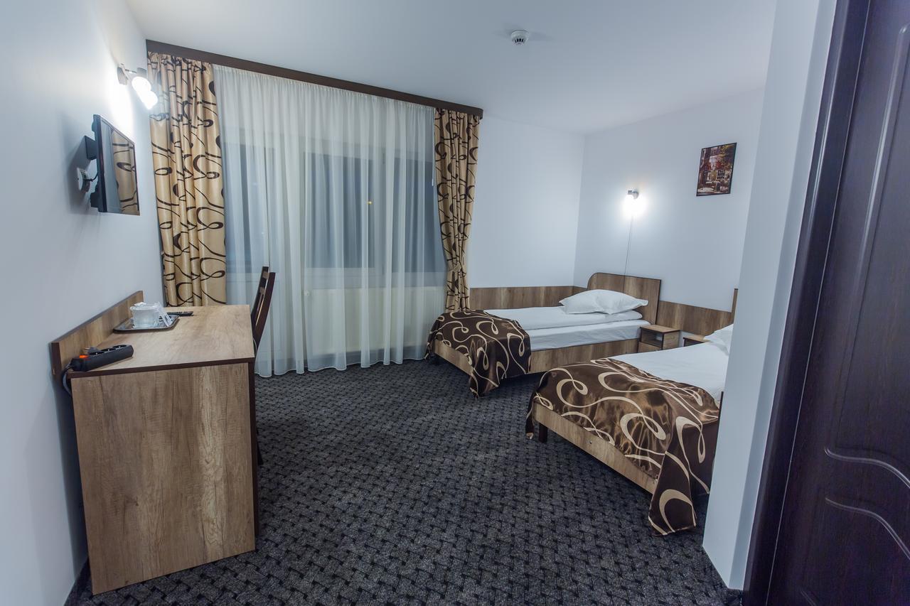 Hotel Raxand Residence Mioveni Dış mekan fotoğraf