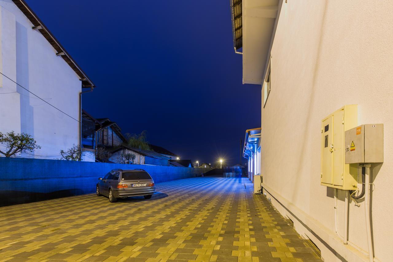 Hotel Raxand Residence Mioveni Dış mekan fotoğraf