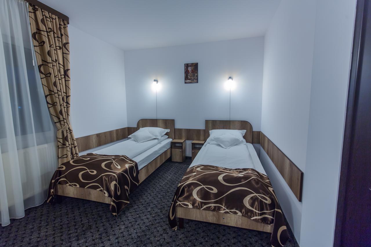 Hotel Raxand Residence Mioveni Dış mekan fotoğraf