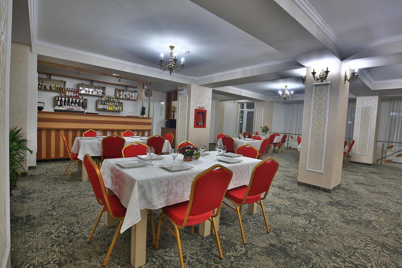 Hotel Raxand Residence Mioveni Dış mekan fotoğraf