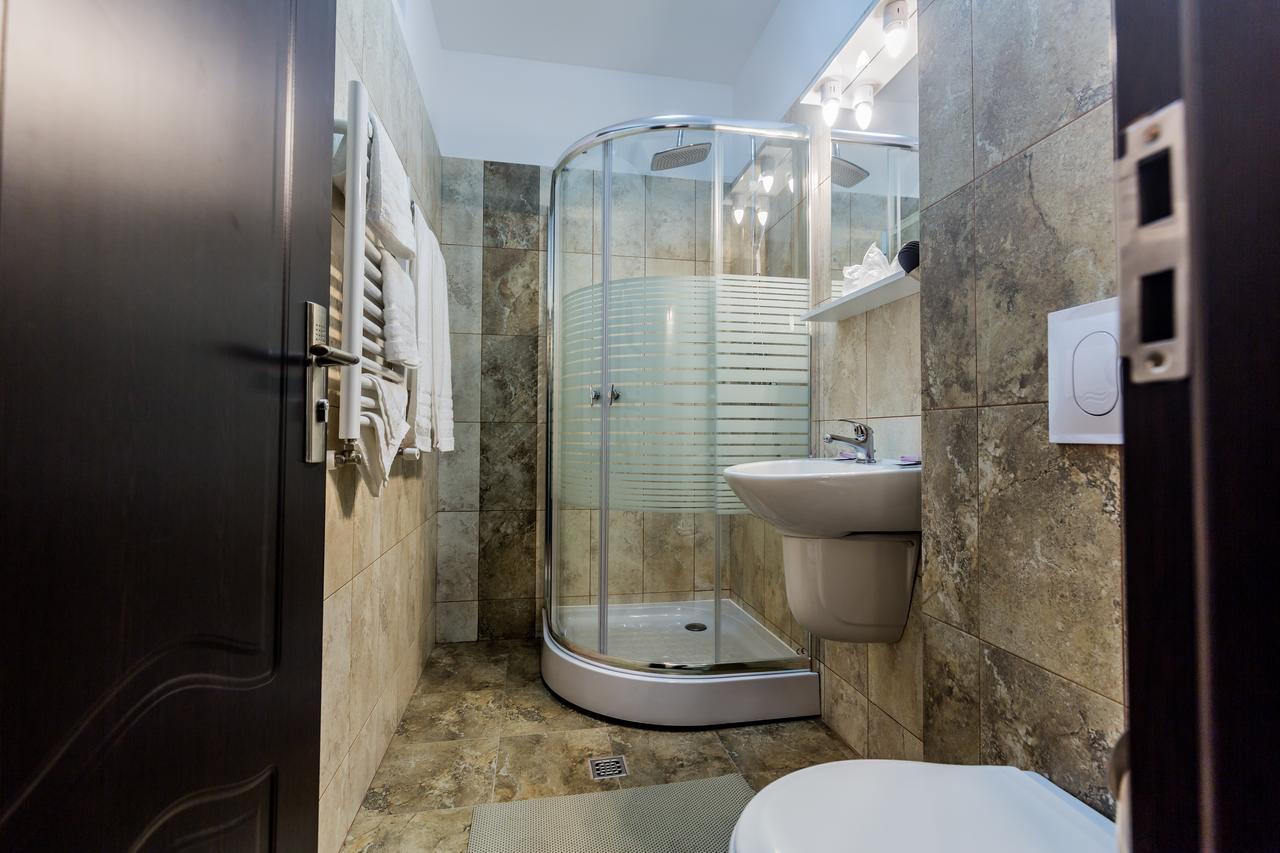 Hotel Raxand Residence Mioveni Dış mekan fotoğraf