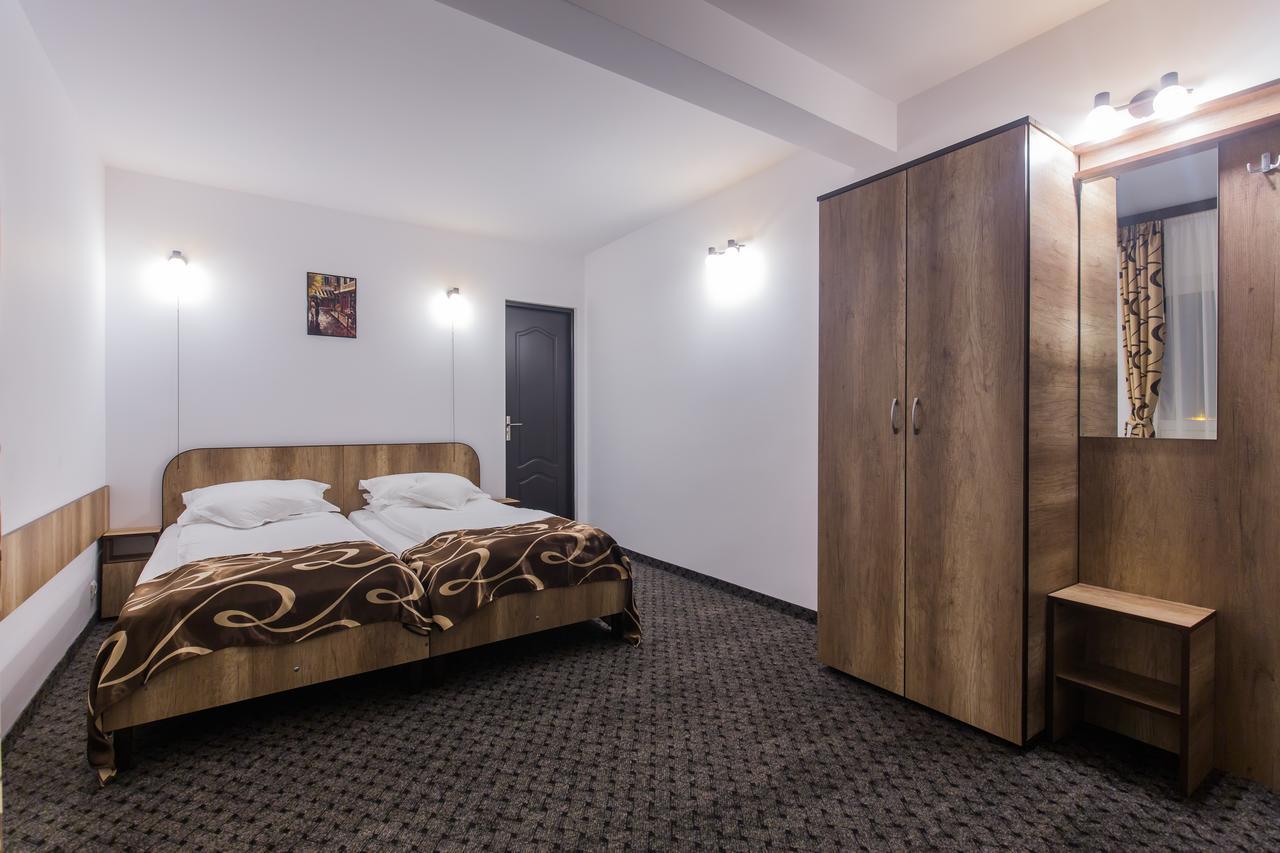 Hotel Raxand Residence Mioveni Dış mekan fotoğraf