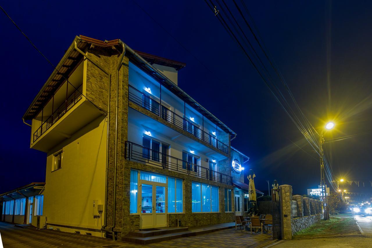 Hotel Raxand Residence Mioveni Dış mekan fotoğraf