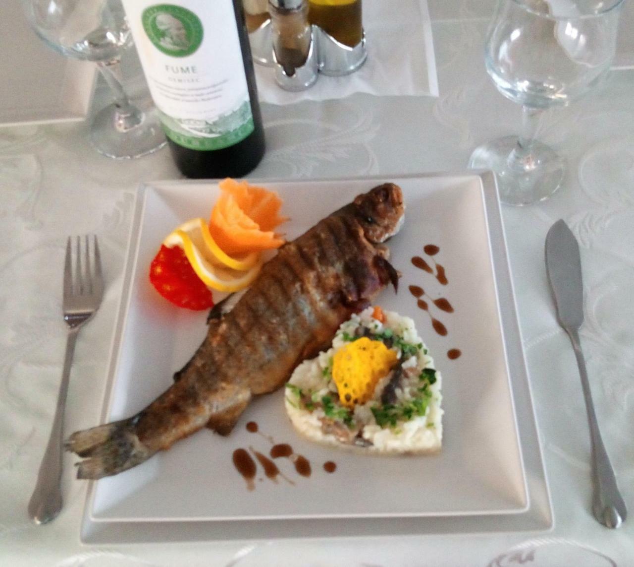 Hotel Raxand Residence Mioveni Dış mekan fotoğraf